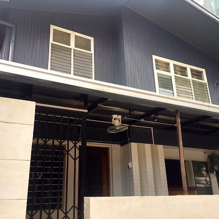The Hub District Hostel And Dorm San Pedro Makati Eksteriør billede