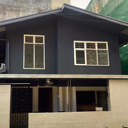 The Hub District Hostel And Dorm San Pedro Makati Eksteriør billede