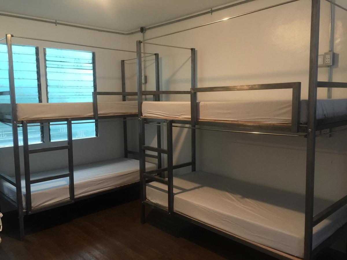 The Hub District Hostel And Dorm San Pedro Makati Eksteriør billede